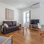 Perfect For Great Food And Long Walks! *